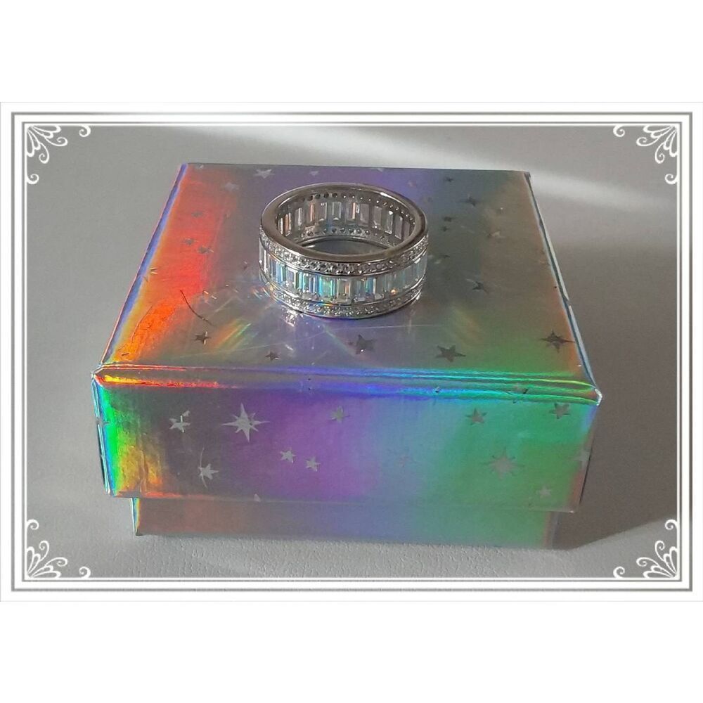 Stunning DIAMONIQUE 5.6 Ct. Baguette & Round Cut Eternity Band Ring Sz 8